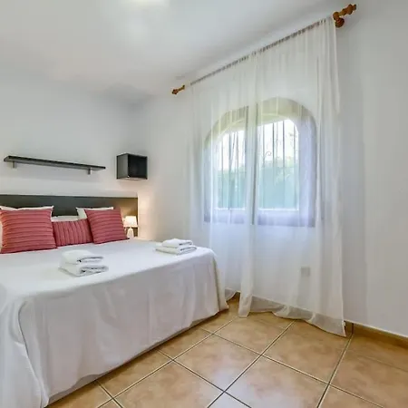 Guzman - Mouna Calpe