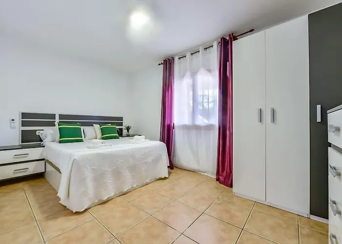 Guzman - Mouna Villa Calpe