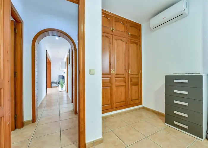 Guzman - Mouna Villa Calpe