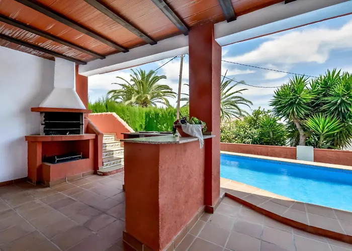 Guzman - Mouna Villa